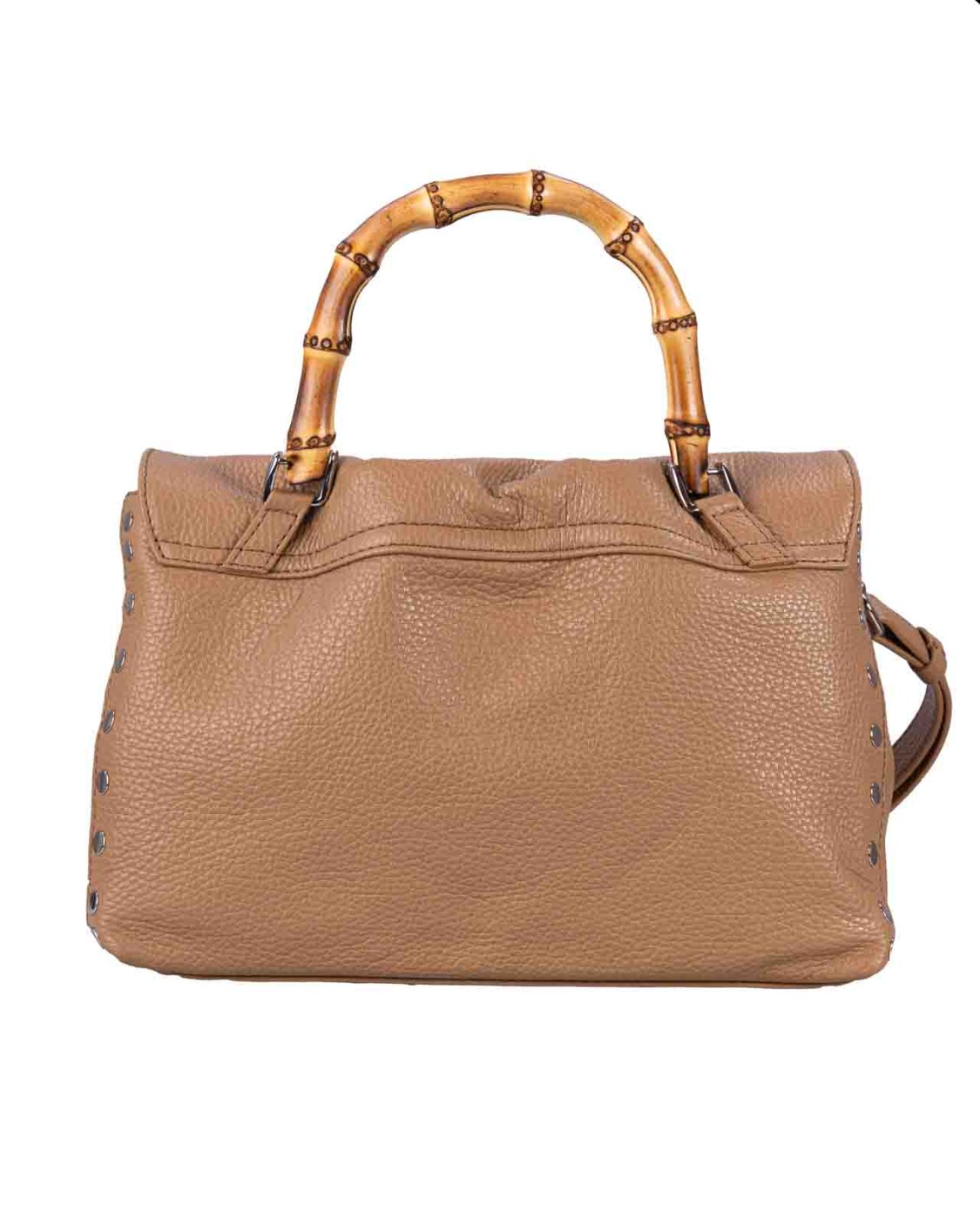 shop ZANELLATO  Borsa: Zanellato Postina Daily.
Doppia chiusura.
Classica grana dollaro regolare, molto soft leggermente lucida.
Dimensioni: Larghezza 29 cm, Altezza 20 cm, Profondità 15 cm.
Composizione: 100% pelle di vitello.. 068010 S 0950000-Z0260 number 1437867